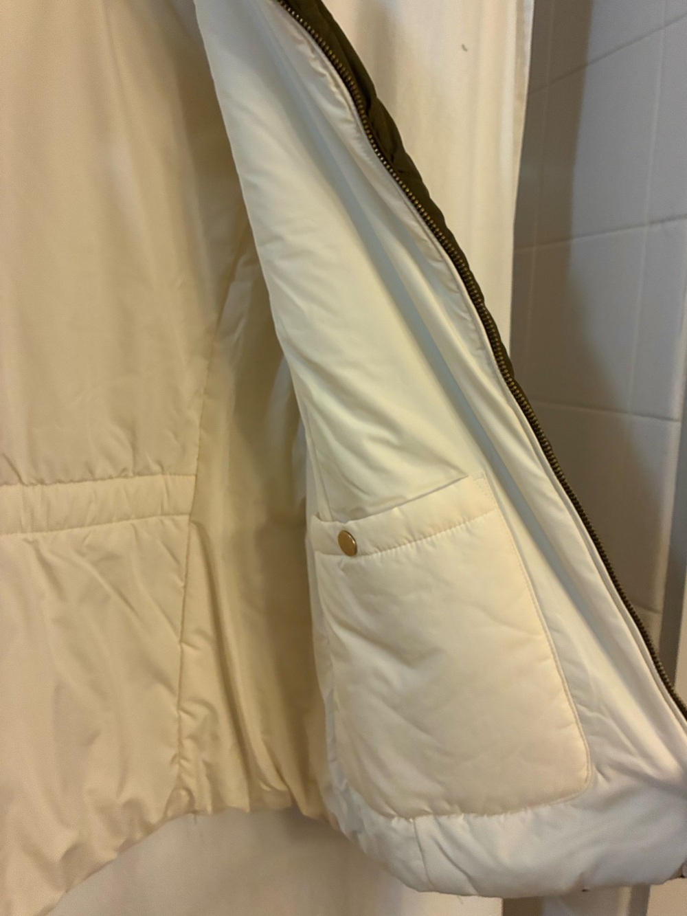 Talbots Reversible cool weather Vest. Olive Green& Ivory. Front zipper 2 pockets - Picture 8 of 15